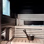 Beautiful By The Sea 포르보